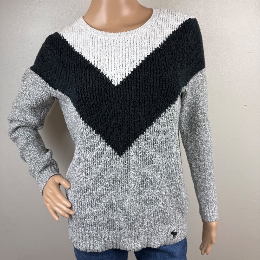 Abercrombie Kids Chevron Knit Sweater Gray Black White Size 15/16‎ Cozy Tween